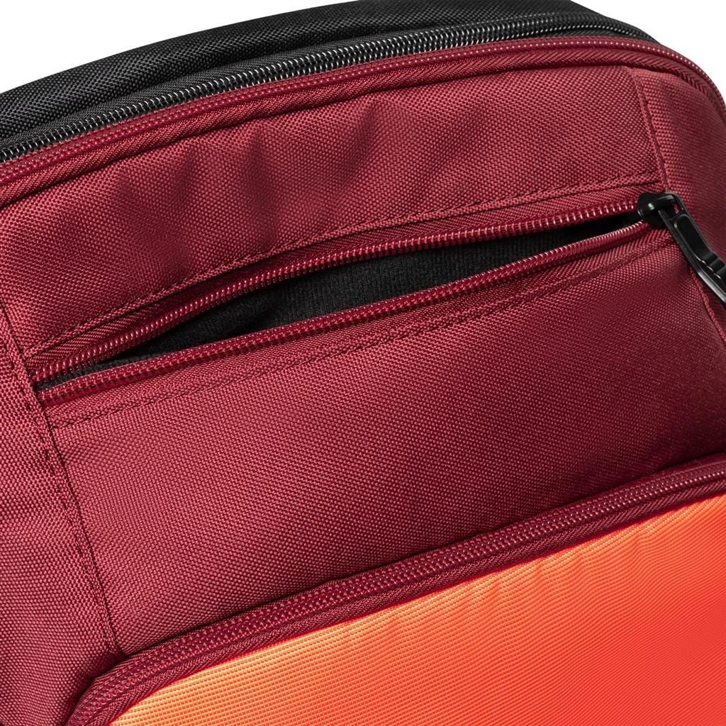 Dunlop CX Performance Tennis Backpack - Black / Red 6 Dunlop CX Performance Tennis Backpack - Black / Red - Image 6